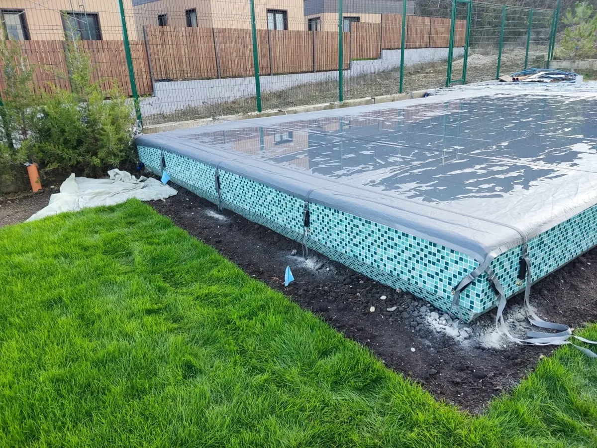 Батутное покрывало на бассейне в Тюмени